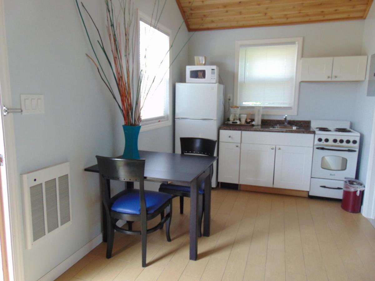 Bay Watch Hotel And Marina Hampton Bays Bagian luar foto
