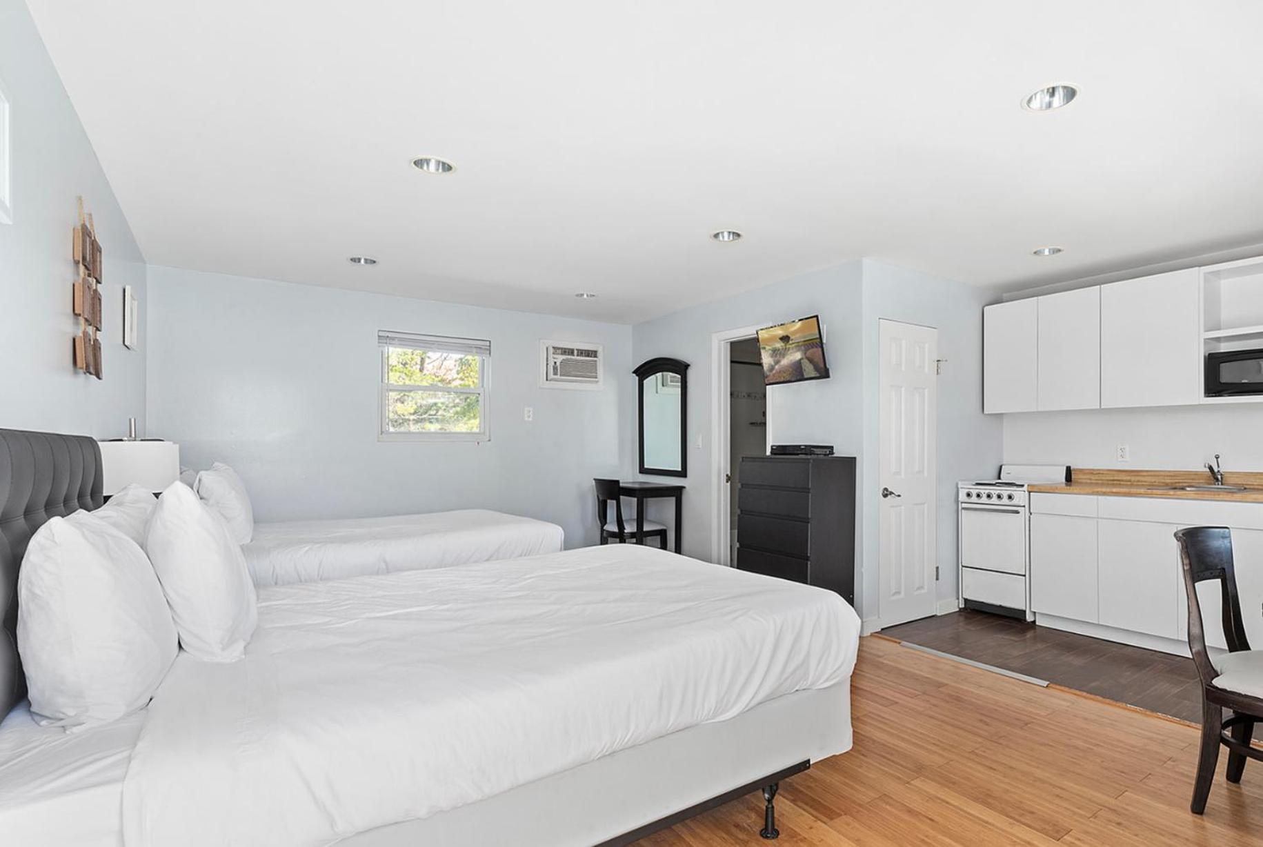 Bay Watch Hotel And Marina Hampton Bays Bagian luar foto